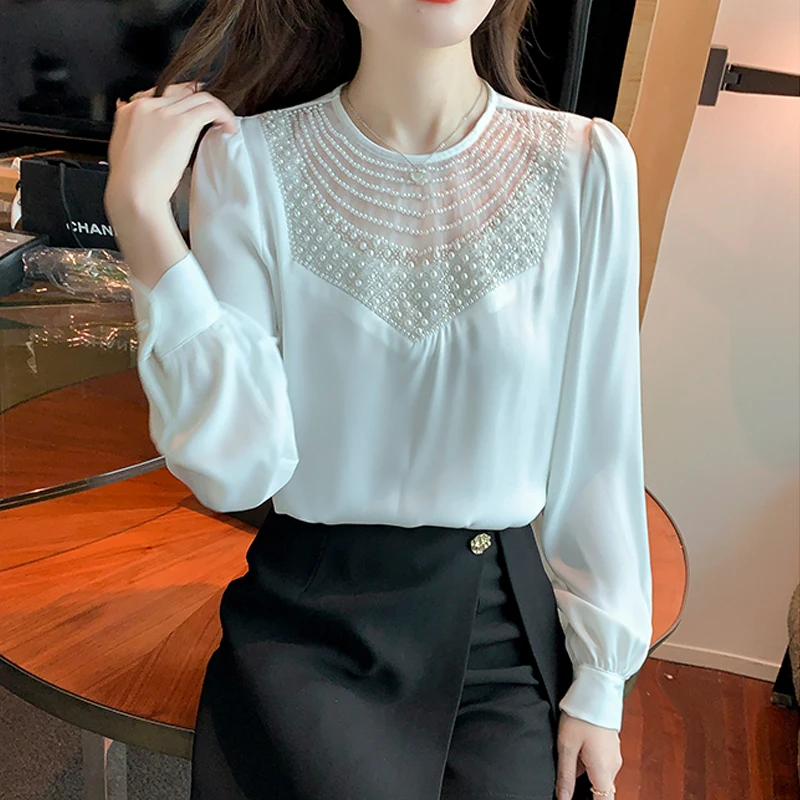 Женская шифоновая блузка с длинным рукавом круглым вырезом и бусинами