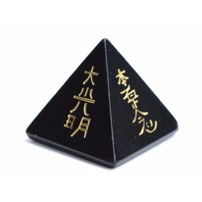 Фигурка пирамида из аметиста SHMAIZYH