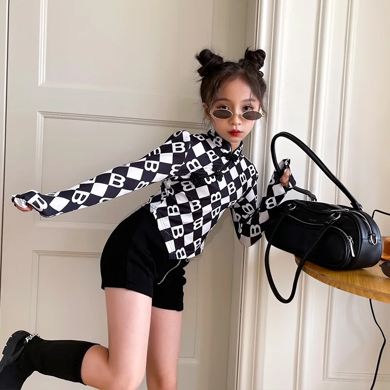 

Новинка весна-лето 2022, футболка для девочек, повседневный модный топ в гонконгском стиле с круглым вырезом и длинными рукавами