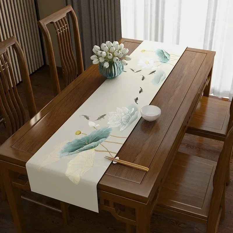 

Скатерть-дорожка из льна с принтом лотоса