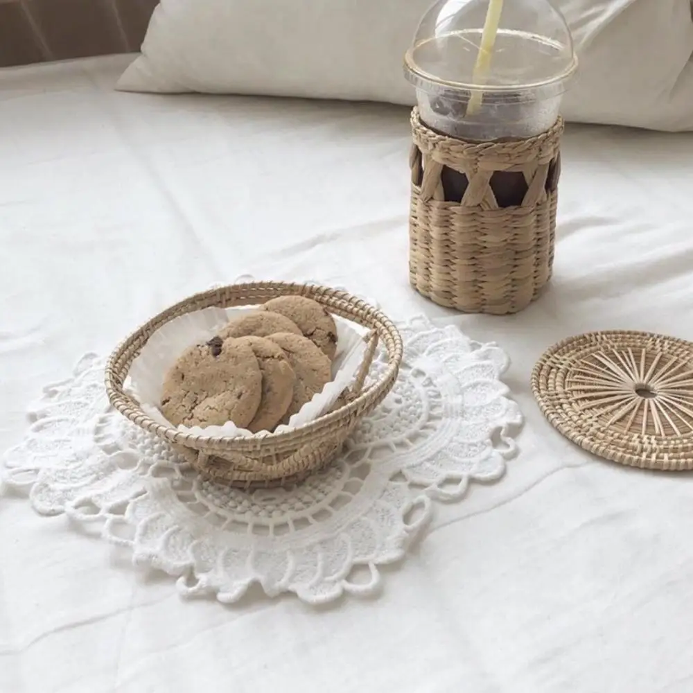 

Storage Rattan Tray Woven Wicker Petals Shape Food Fruit Bread Breakfast Hand-Tea Dessert Serving Plate For Dinner Parties