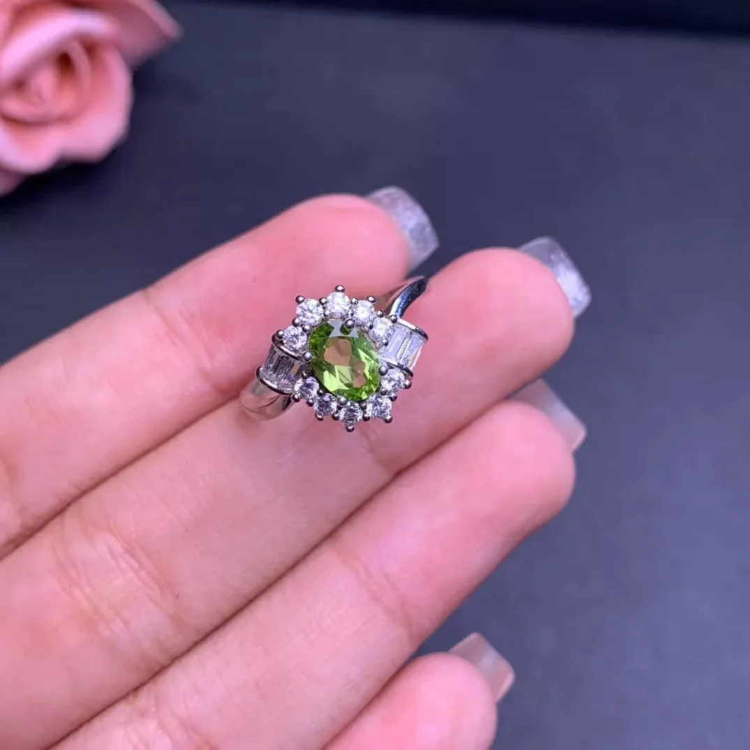 Кольцо из натурального серебра 925 пробы 5 х7 мм карат