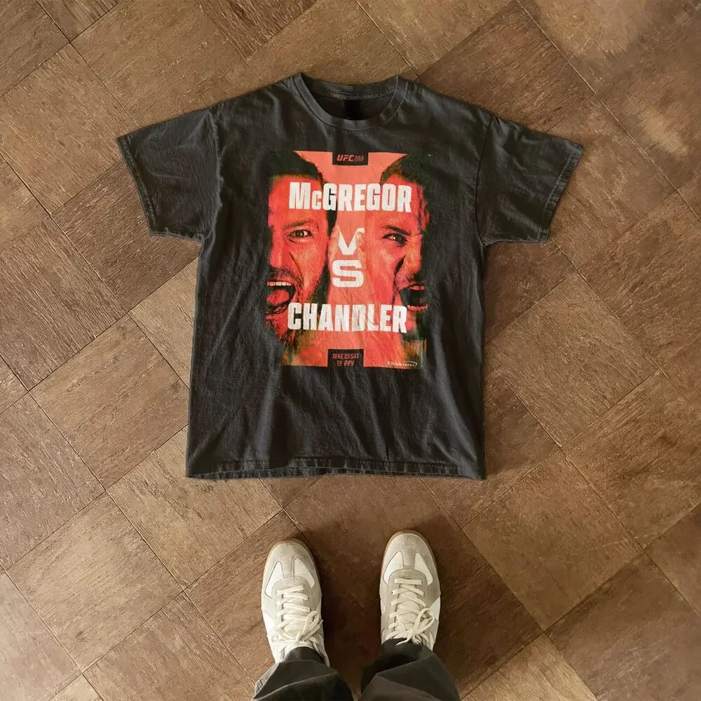 Красная футболка Conor McGregor vs Michael Chandler для рекламных маркетинговых кампаний