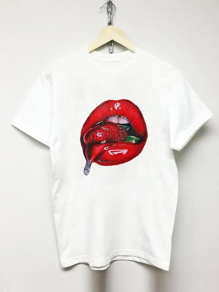 

Женская футболка с коротким рукавом, круглым вырезом и принтом