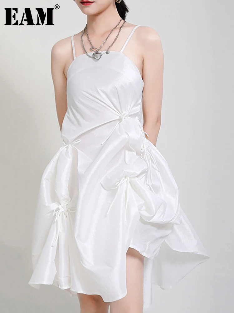 

Женское плиссированное платье EAM, белое асимметричное платье на бретельках с v-образным вырезом, без рукавов, свободный крой, весна-лето 2023, ...