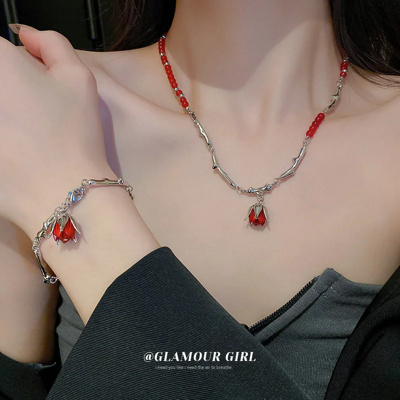 

Модное сексуальное ожерелье с красным тюльпаном для женщин Y2K, акриловый красный цветок, чокер для молодых девушек, ювелирные изделия в стил...