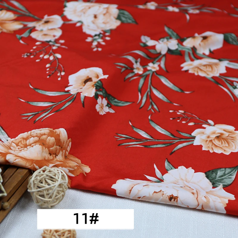 Шифоновая ткань с большим цветочным принтом |