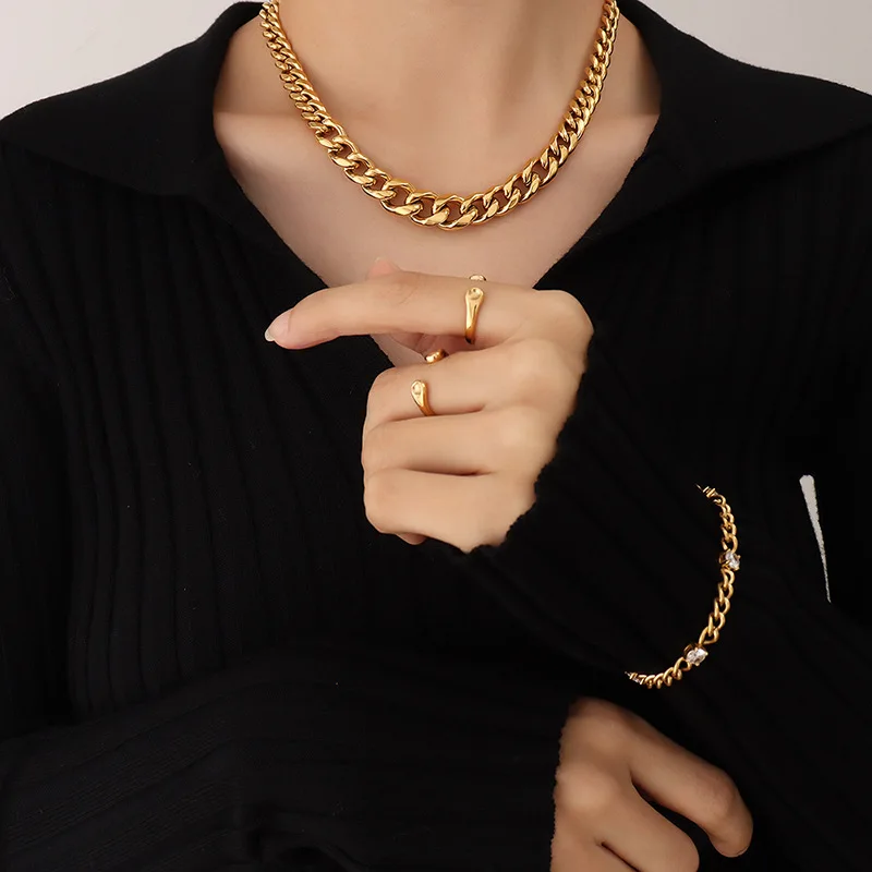 

Niche cold wind thick chain personality necklace clavicle chain 18K gold plated necklace