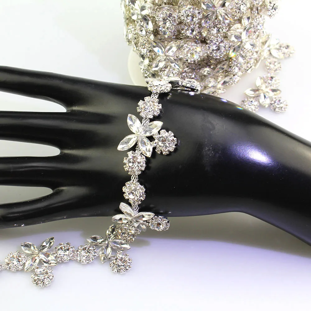 

1Yard Clover Rhinestone Pendant Tassel Bead Chain Trim Ribbon Lace For Sewing Ornaments Wedding Dress Bag Cap Shoes Craft DIY
