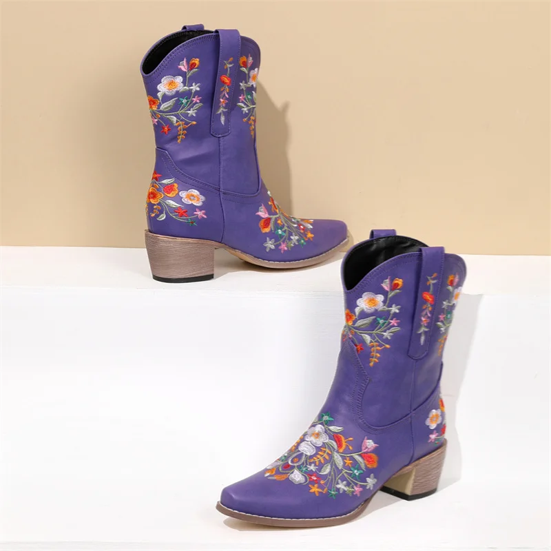 Women Shoes 2022 Luxury Winter Fashion Chunky Heels Embroidered Plus Size High Heels Retro Ethnic Style Low Tube Women Boots