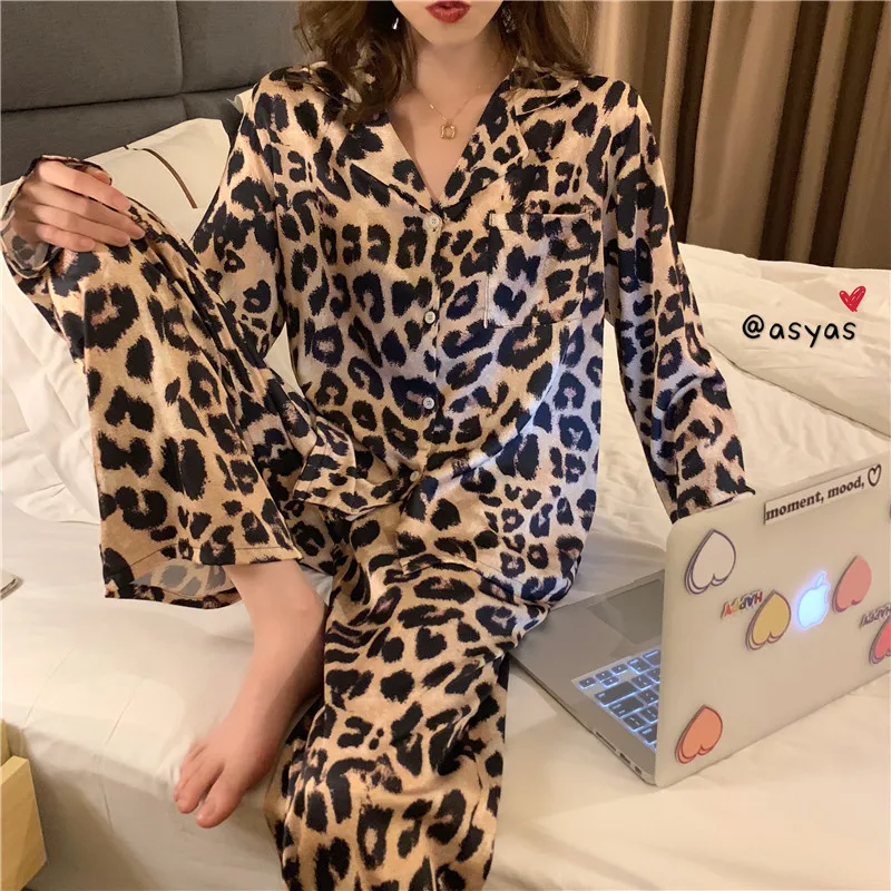 

2023 new pajamas women spring and autumn cotton long sleeve cardigan senior feeling can be worn outside the residential suit set