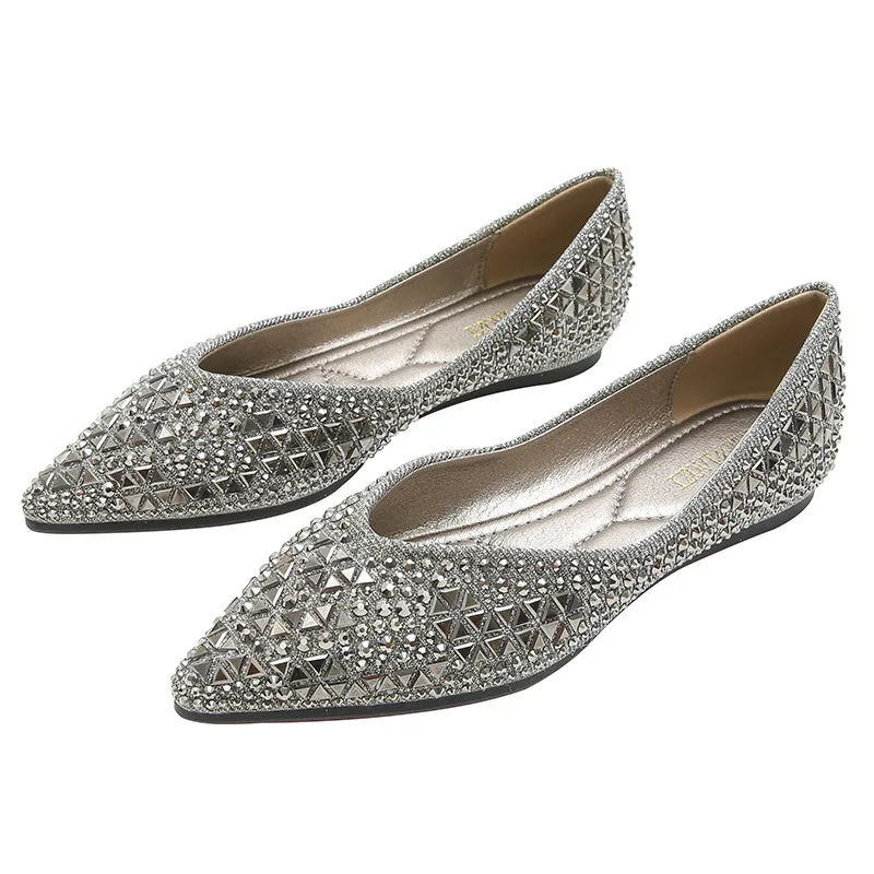Famous Rivets Flats Women Pointed Toe Glitter Beading Ballerian Shoes Shallow Mouth Sequined Cloth Moccasins Plus Size 43