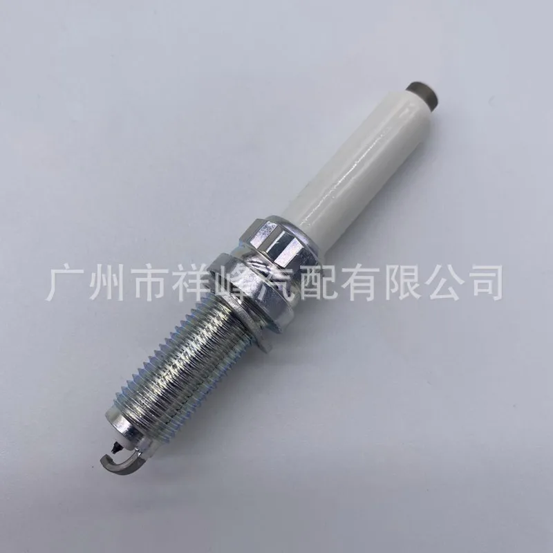 Оптовая продажа внешняя Свеча зажигания 12120040551 SILZKGR8B8S автомобильные аксессуары