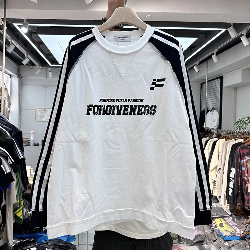 

Long sleeve shirt with round neck and shoulder