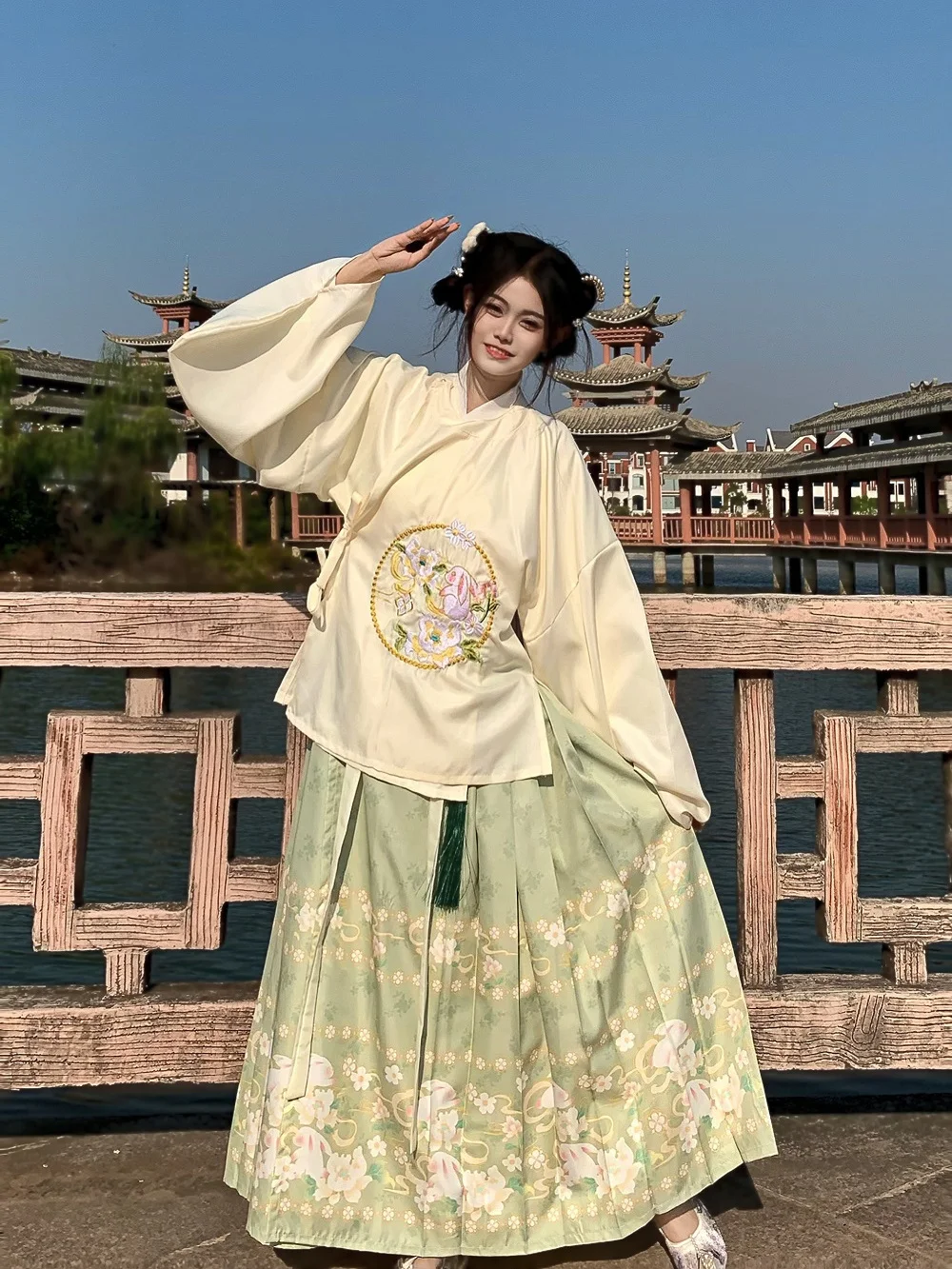 

Зимние женские платья Hanfu 2023 с вышивкой кролика китайская женская династия Мин Восточный топ с круглым вырезом Ma юбка миань