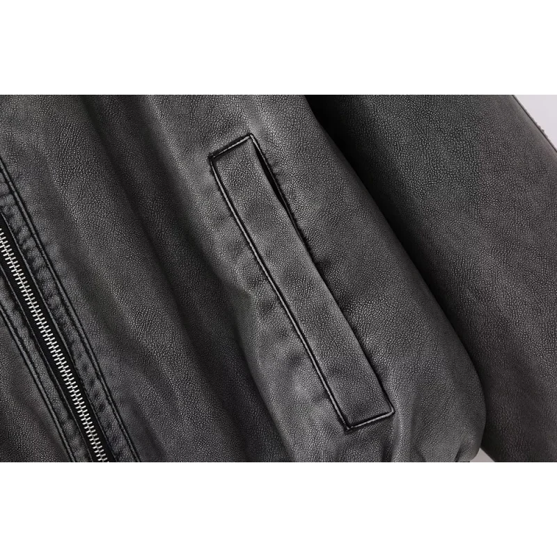 Рисунок 5 - Куртка-бомбер женская с карманами