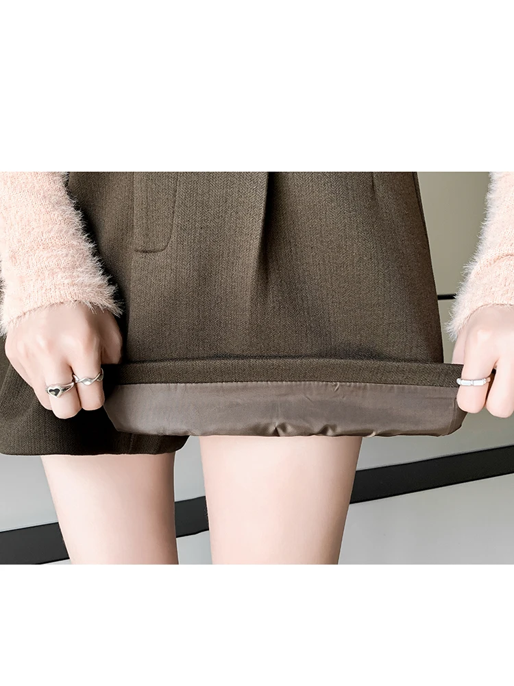 Рисунок 4 - Женские трапециевидные шорты QOERLIN