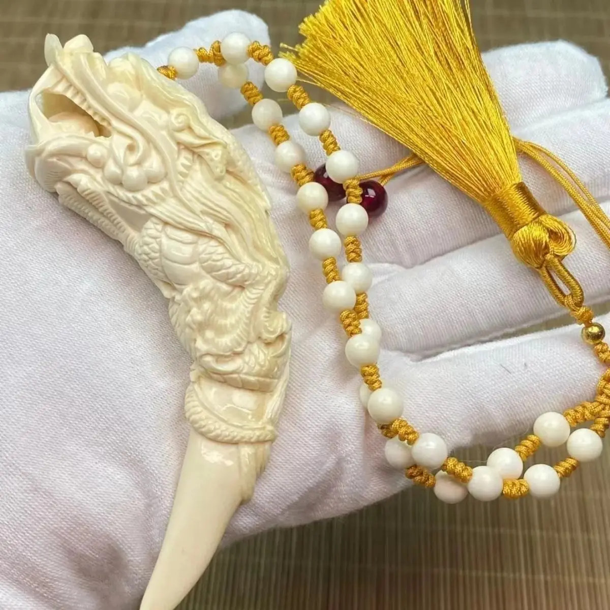 Natural Mammoth Ivory Carving Dragon Tooth Tip Stationery Play Men's And Women's Pendant Hand Put Piece Upscale Car Hanging Stat