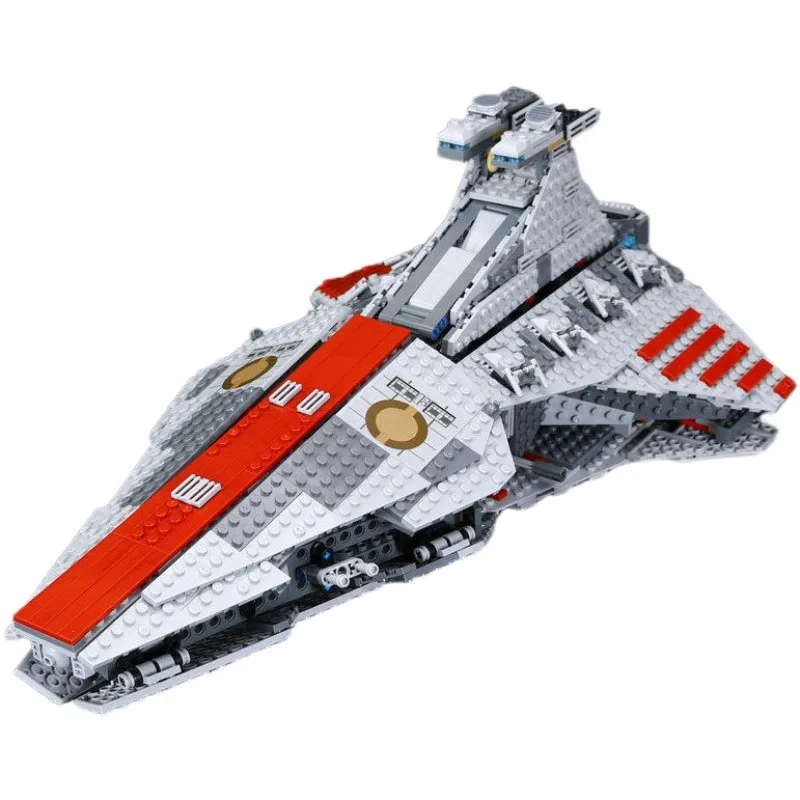 Pаспродажа Конструктор Venator из строительных блоков, совместимых с 8039 19077 Скидка Конструктор Venator из строительных блоков, совместимых с 8039 19077