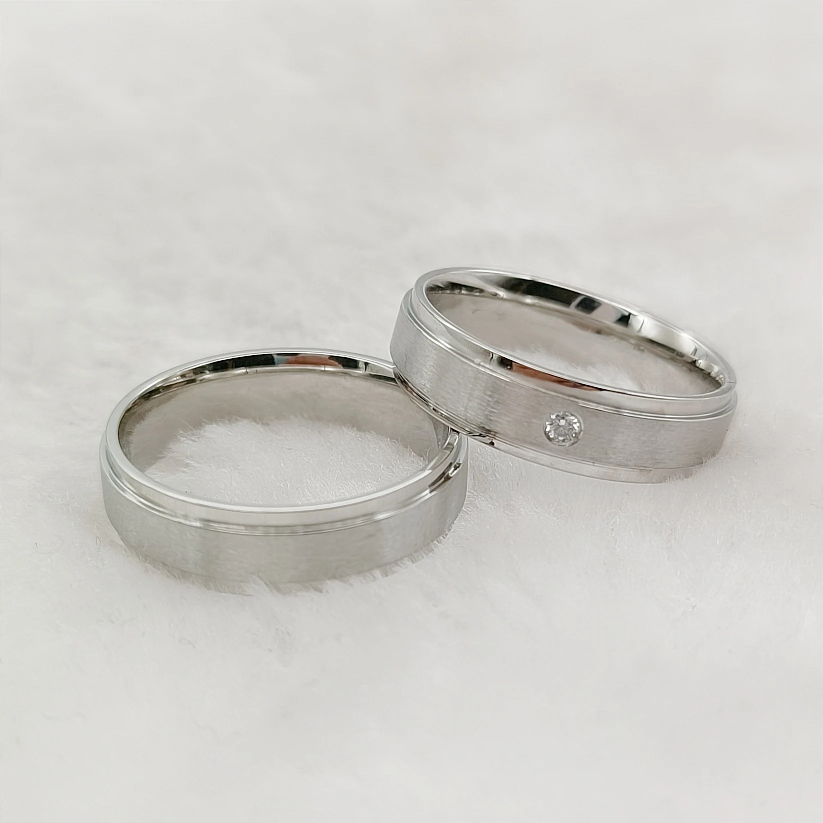 Дизайнерские простые обручальные кольца с надписью Love