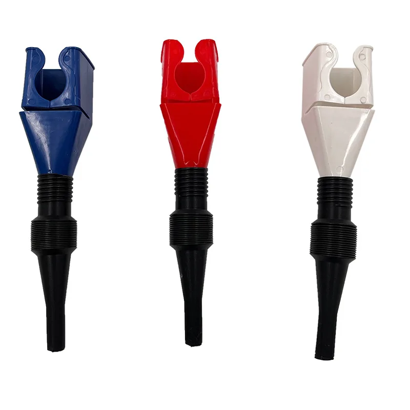 Пластиковый инструмент для заправки бензинового двигателя |