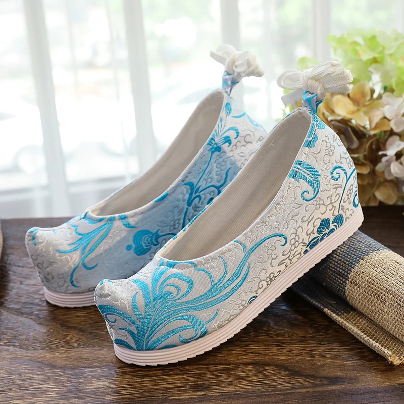 

Pointed Toe Hidden HeelsTraditional Shoes Ancient Women Chinese Hanfu Soft Ankel Flats Oriental Floral Embroidered Satin Blue