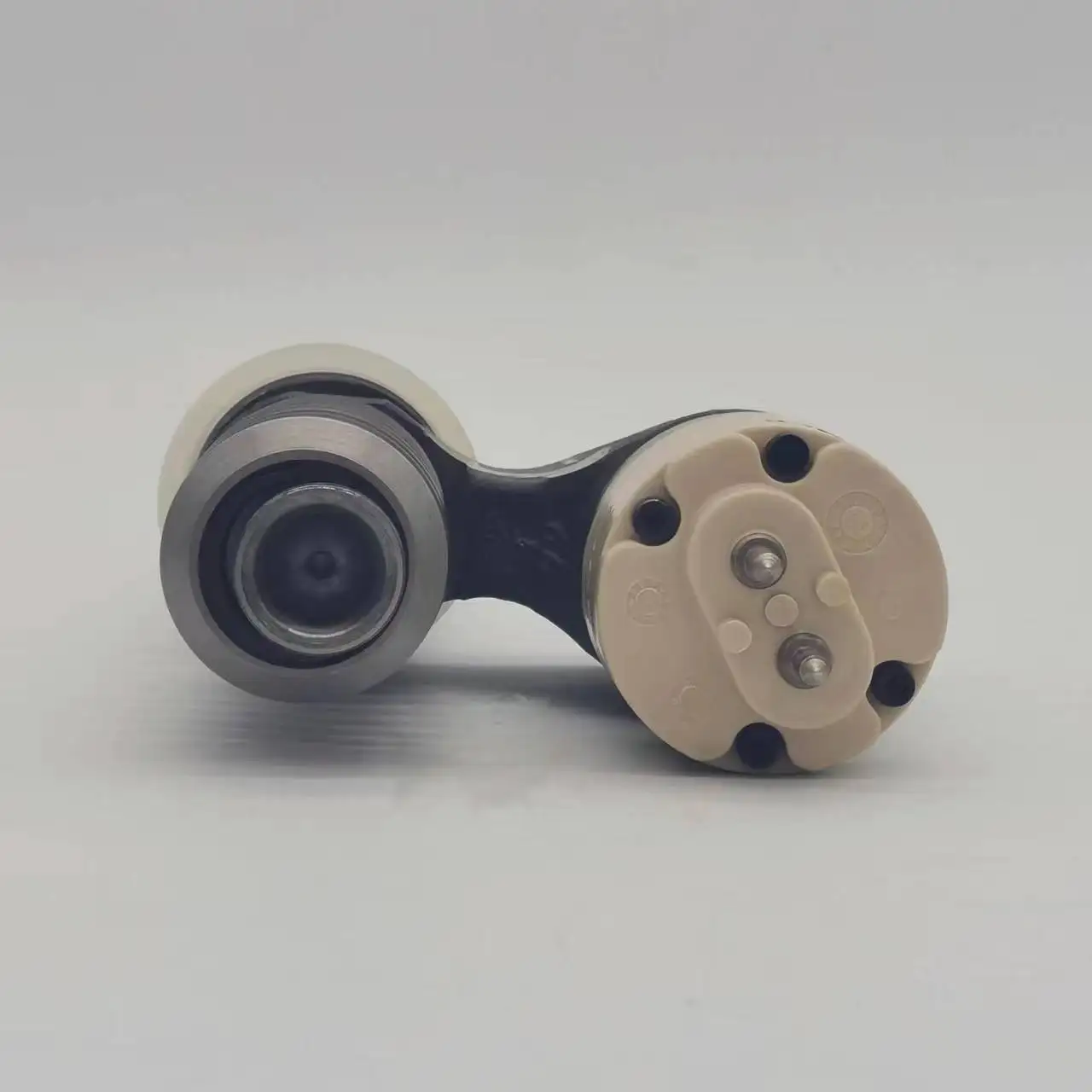 Рисунок 4 - VOLVO EC360B-EC460B топливный инжектор