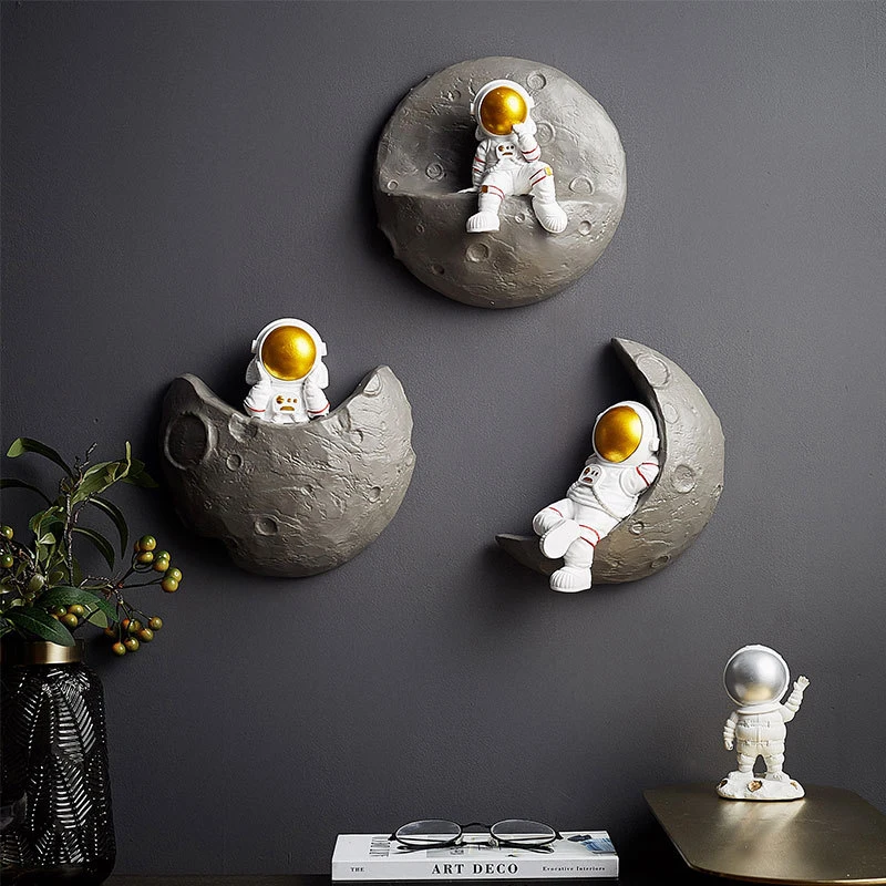 

Nordic Resin Astronaut Wall Decoration Home Decor 3D Astronaut Figurines For Living Room Bedroom Wall Hanging Decor