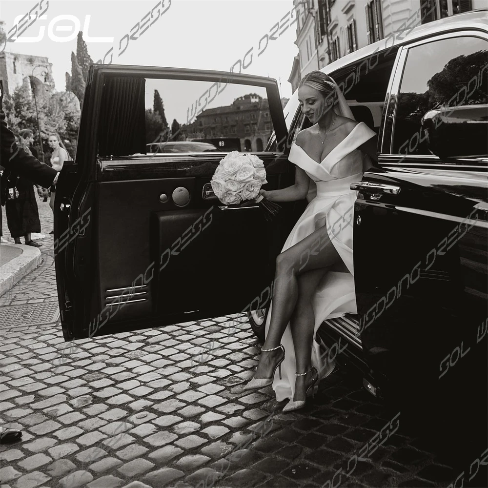 Рисунок 5 - Женское свадебное платье с открытыми плечами