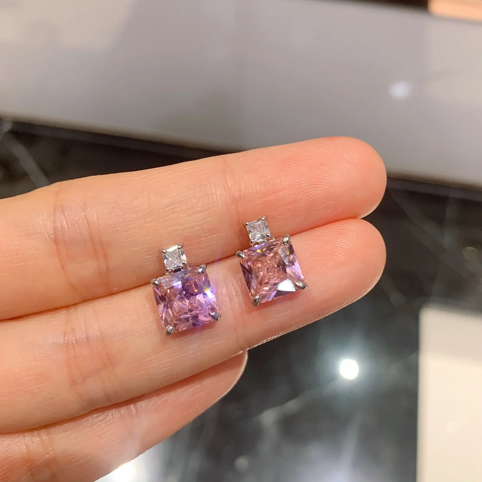 Производители SRJewelry напрямую продают красочные ювелирные изделия с европейскими