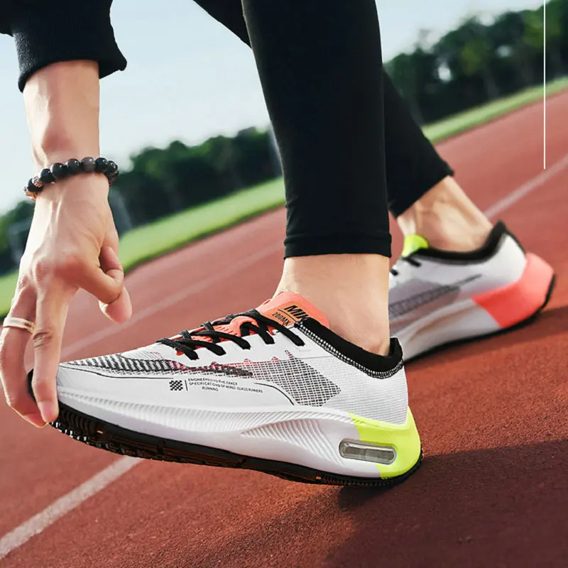 

New Summer Lightweight Men's Running Shoes Couple Shoes Breathable Air Cushion Shoes White Sports Shoe Zapatillas De Deporte