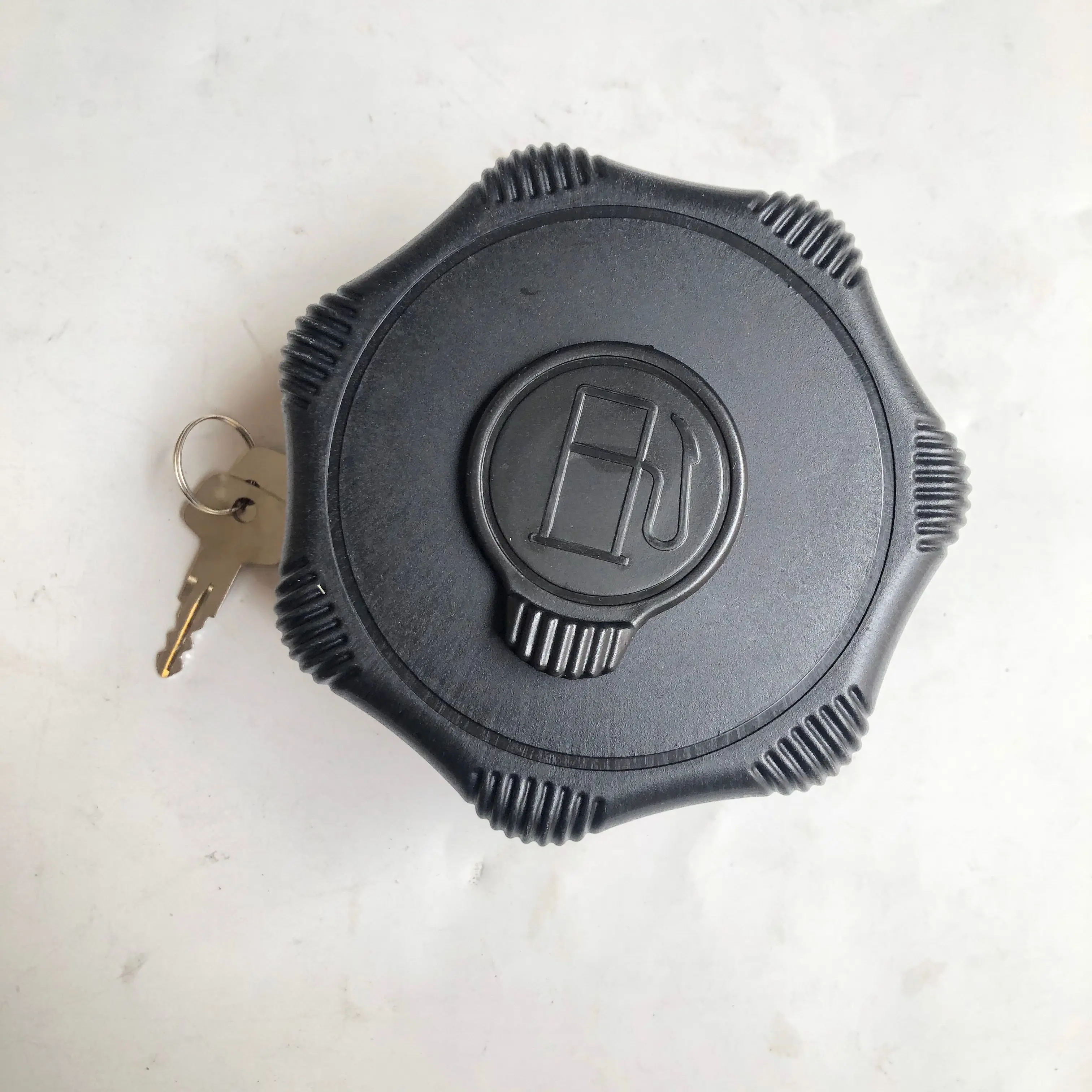 

7041664 7414913 Fuel Cap 706 Key for Liebherr Bomag Heavy Equipment R924 R944