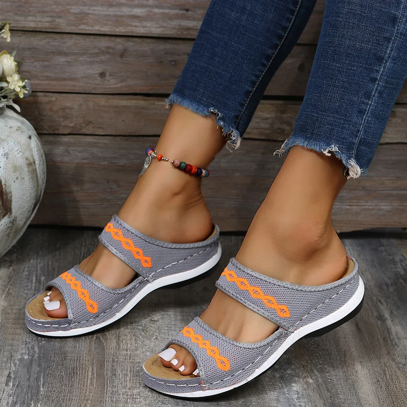 2023Slippers Women Summer Fashion Outer Woman Shoes for Low Heels Wedge Sandals Slides Casual Lightweight Breathable Women Shoes
