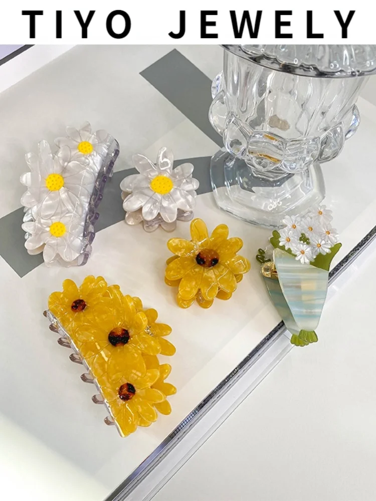 

TIYO 2022 New Acetate Hair Clips Flower Shape Hair Claw Clips Big Size Makeup Hair Styling Barrettes For Women Hair Accessories