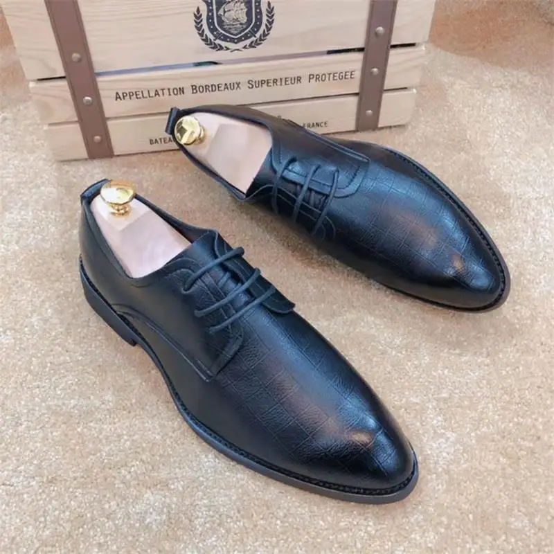 

Young Men's Shoes Pointed Business Fashion Casual Light Breathable Leather Shoes Korean Version High Trend Men's Shoes