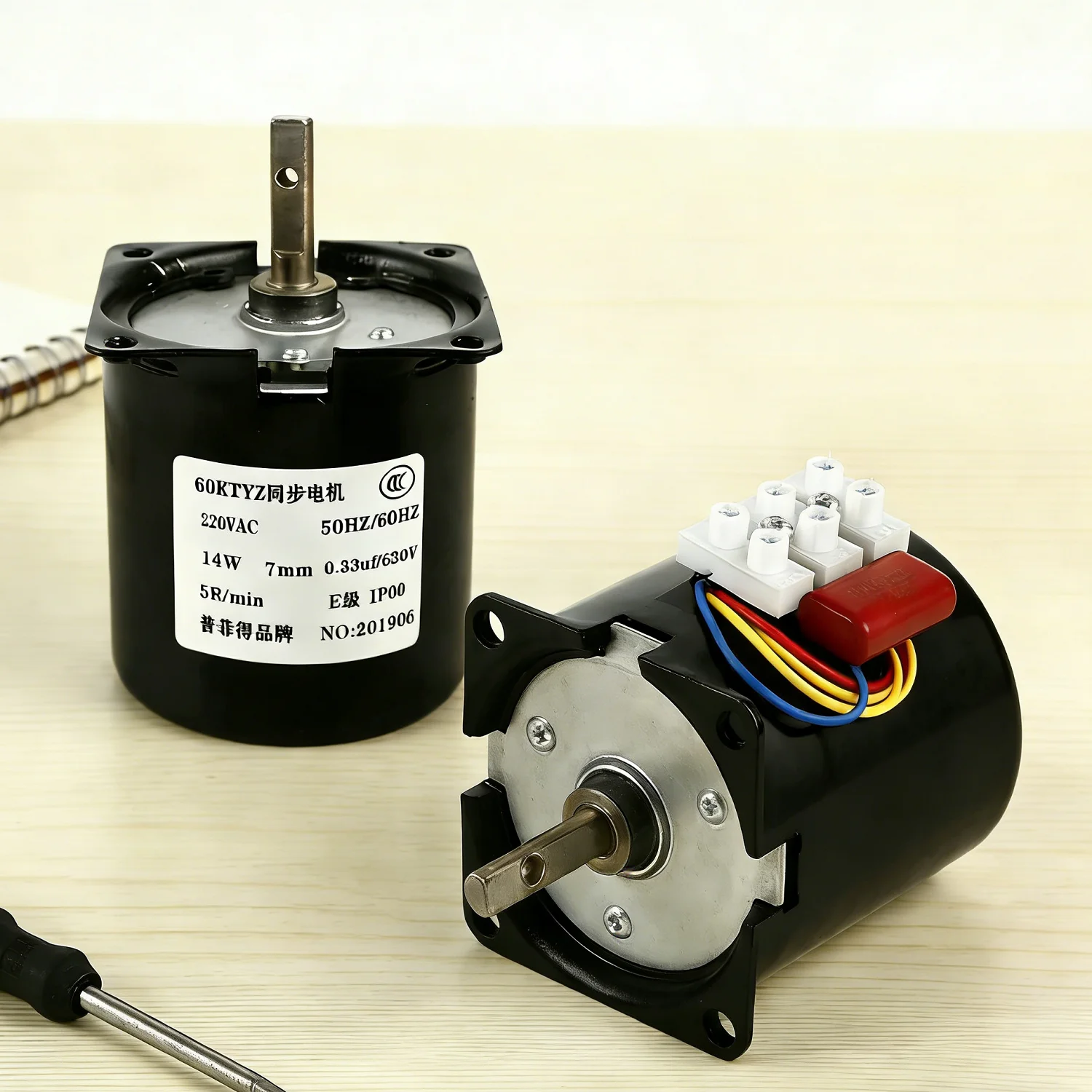 

Синхронный двигатель 60KTYZ 220В 14Вт