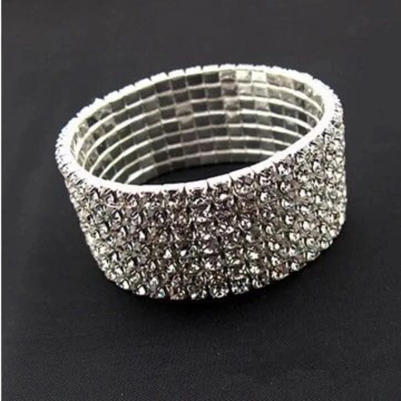 

Bikini match widened bracelet Shiny row diamond bracelet single