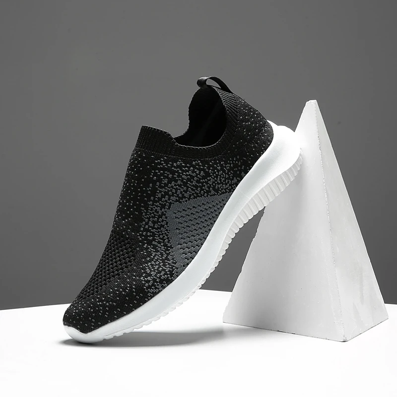 Summer walking shoes women's lightweight tennis shoes breathable loafers socks shoes slip-on sports running shoes youth non-slip