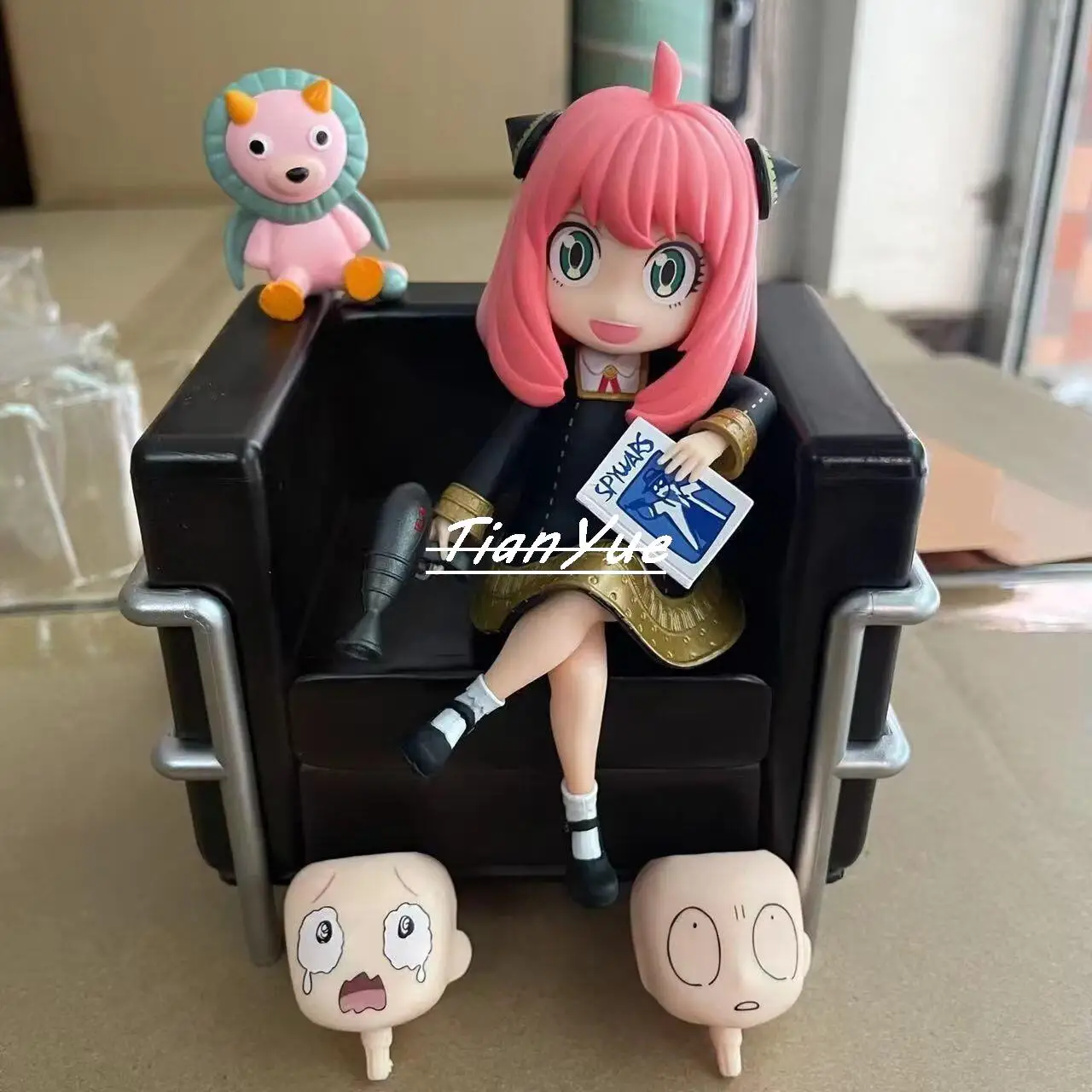 

Anime SPY×FAMILY Anya Forger FuRyu sitting on the sofa ver. Figure Doll Decoration 16cm