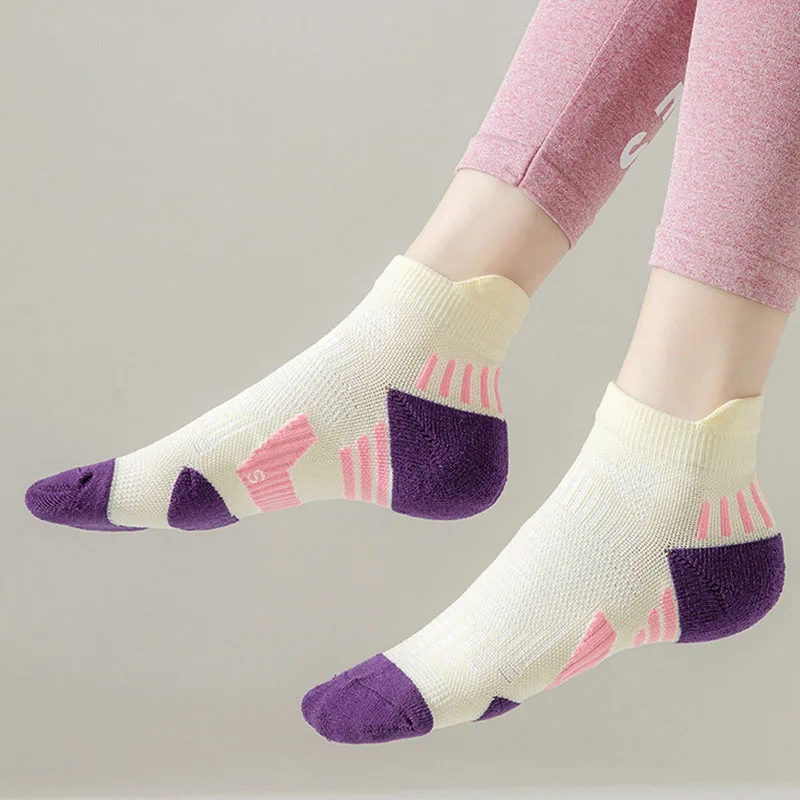 GYMIGO 4 Pairs Women Sports socks Professional Basketball Socks Towel Socks Non-slip Sweat-absorbent Training Sports Socks
