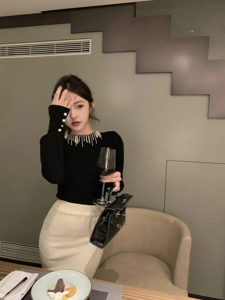 Футболки женские с длинными пышными рукавами и круглым вырезом облегающие