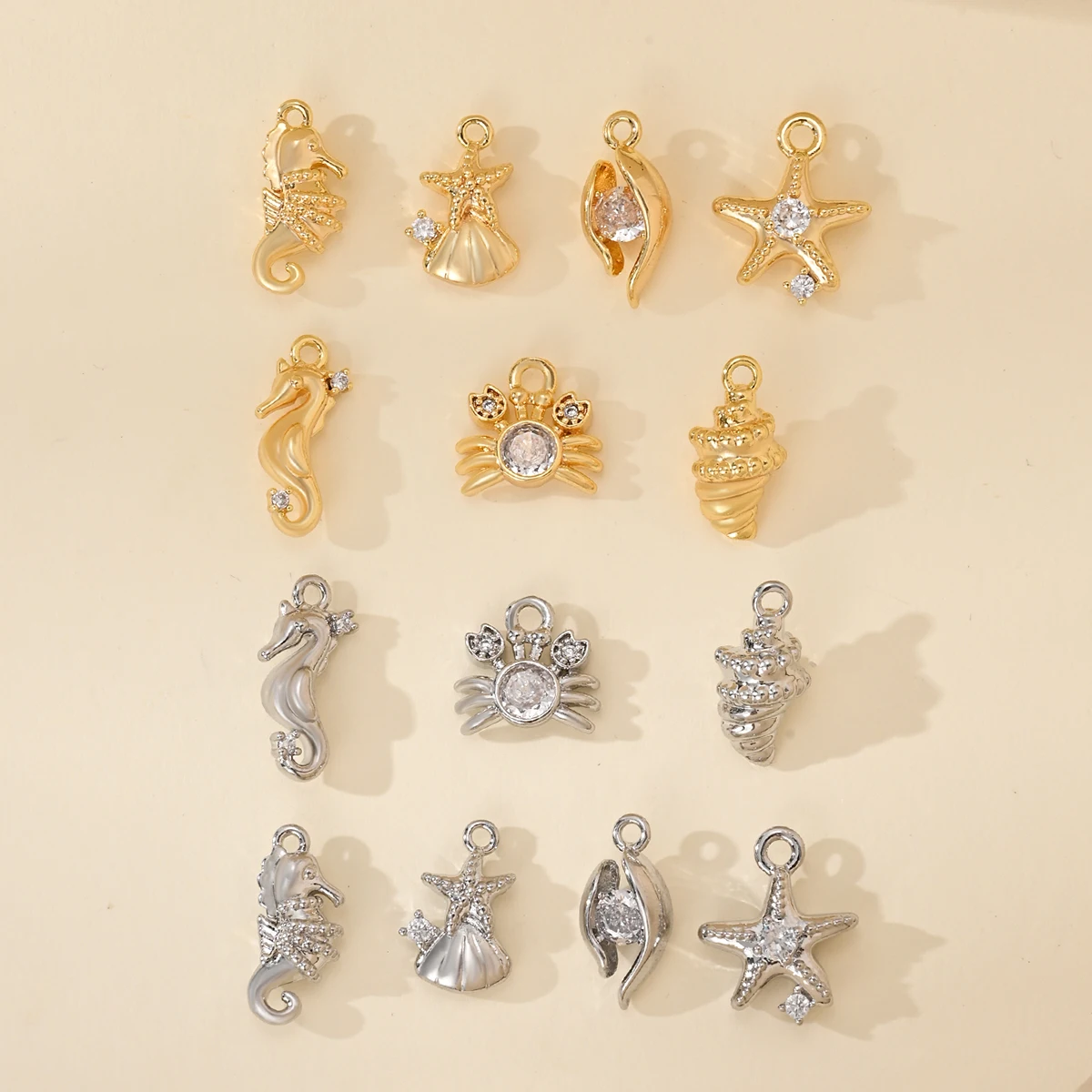 Оптовая продажа с фабрики золотистые квадратные подвески из латуни и циркония