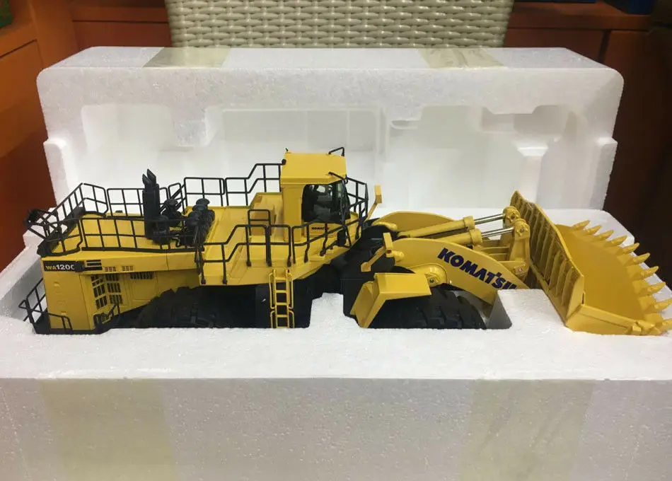 Колесный погрузчик Komatsu WA1200, масштаб 1/50, литая металлическая модель 889, новинка, в оригинальной коробке