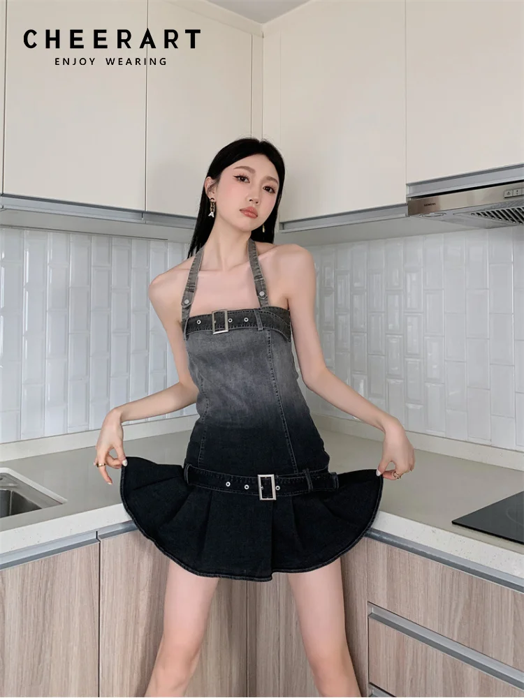 

Женское джинсовое платье CHEERART с градиентным эффектом, плиссированное джинсовое платье с открытой спиной и лямкой на шее, модель Y2k, 2023