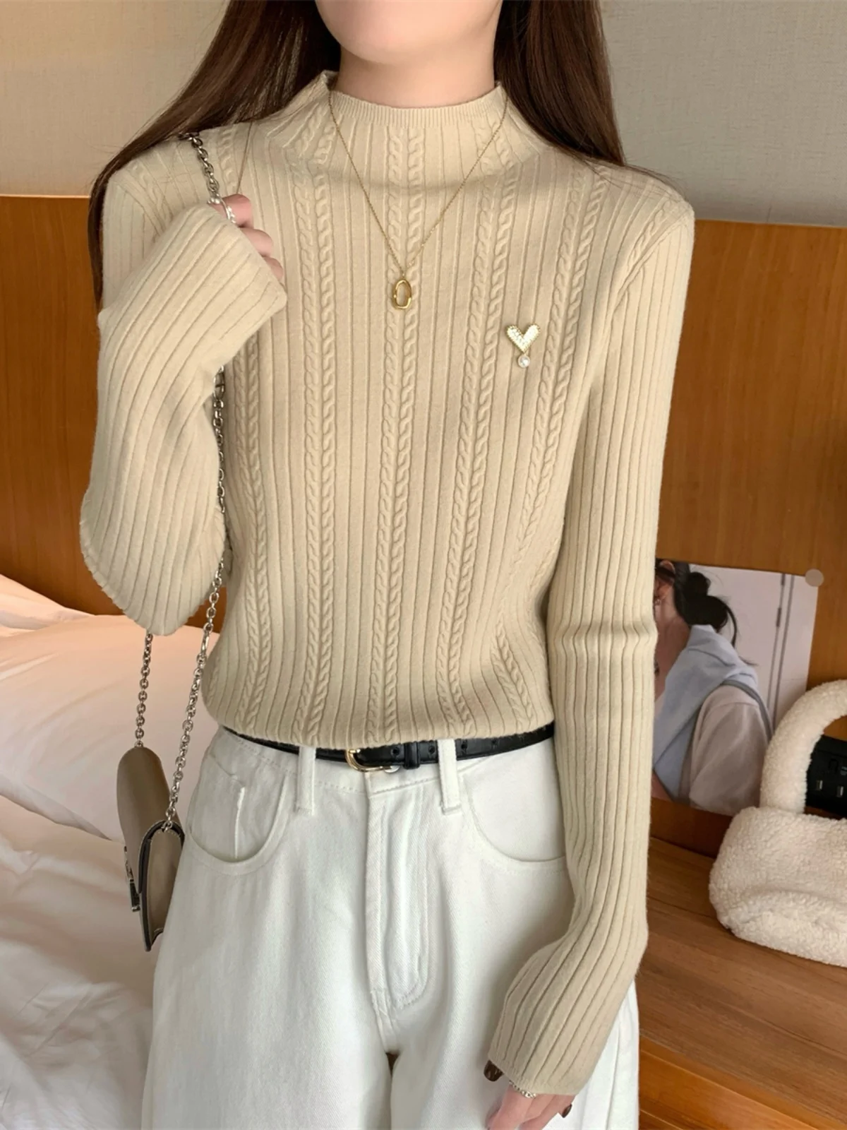 Autumn and Winter New French sle Half Old Twist Love Decoration Design Base Sweater Knit Long sleeve Women's Top