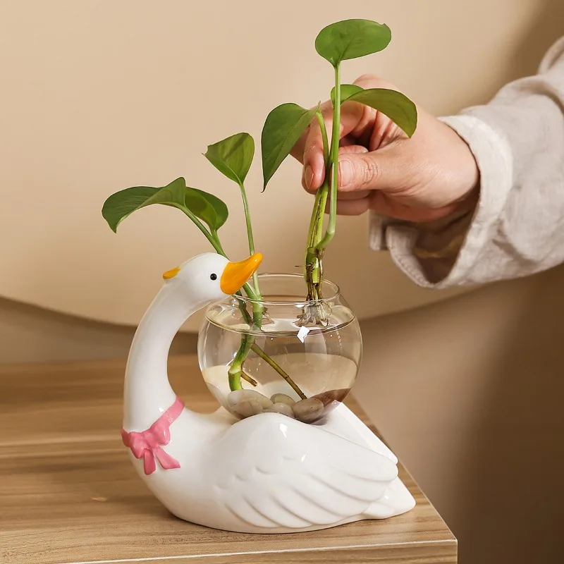 

Creative Green Pineapple Hydroponic Flower Arrangement Small Ornaments Cute Swan Animal Office Desk Transparent Glass Decoration