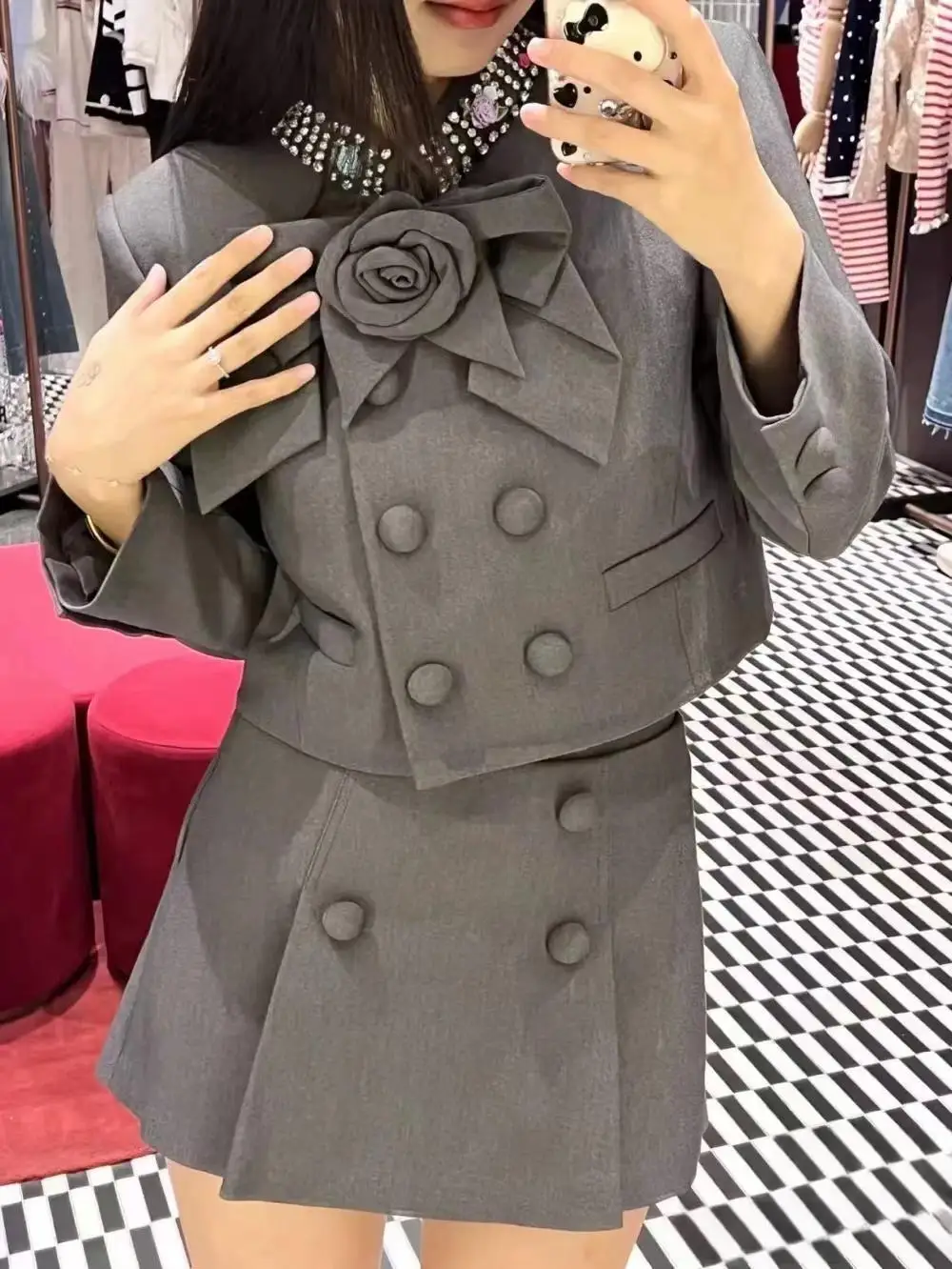 Женский комплект из двух предметов серый и розовый цвет юбка средней длины с