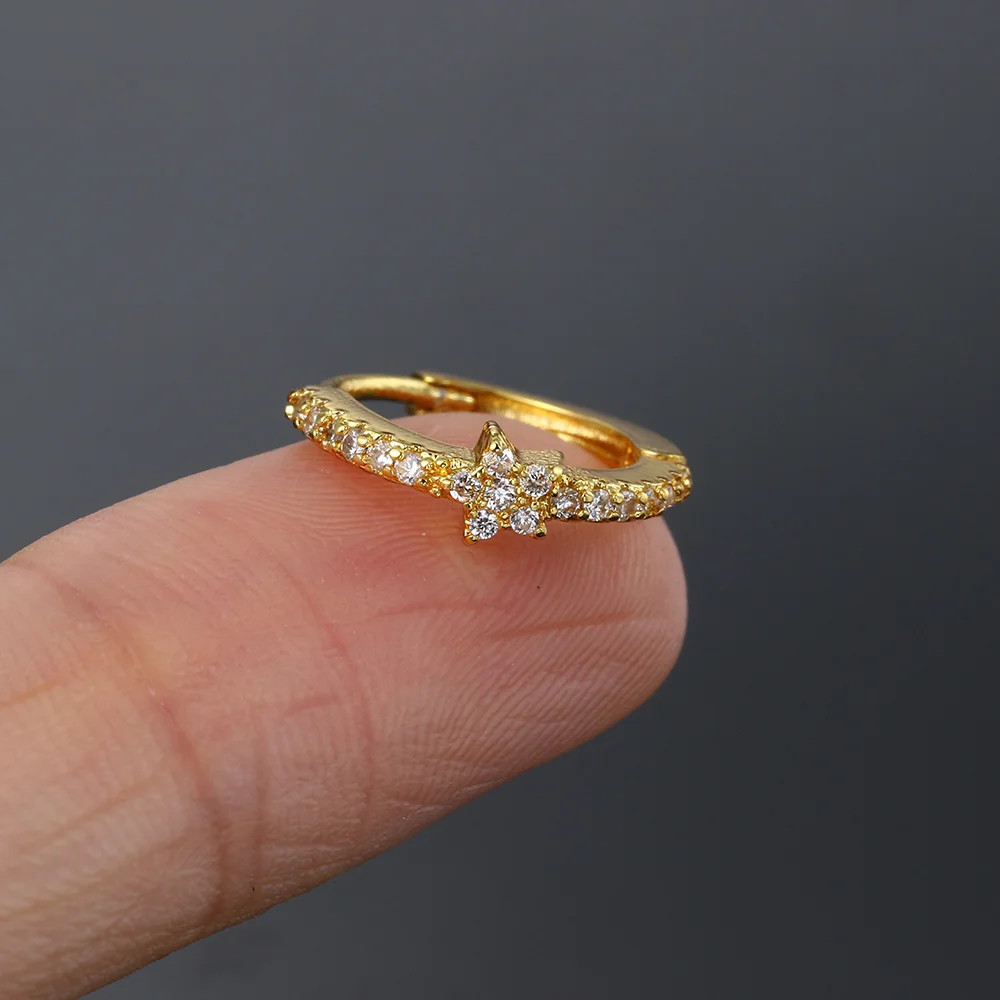 Mini urocza gwiazda kolczyki koła dla kobiet geometria sześcienna cyrkonia ucho Tragus Helix Piercing chrząstka wieża biżuteria dziewczyny