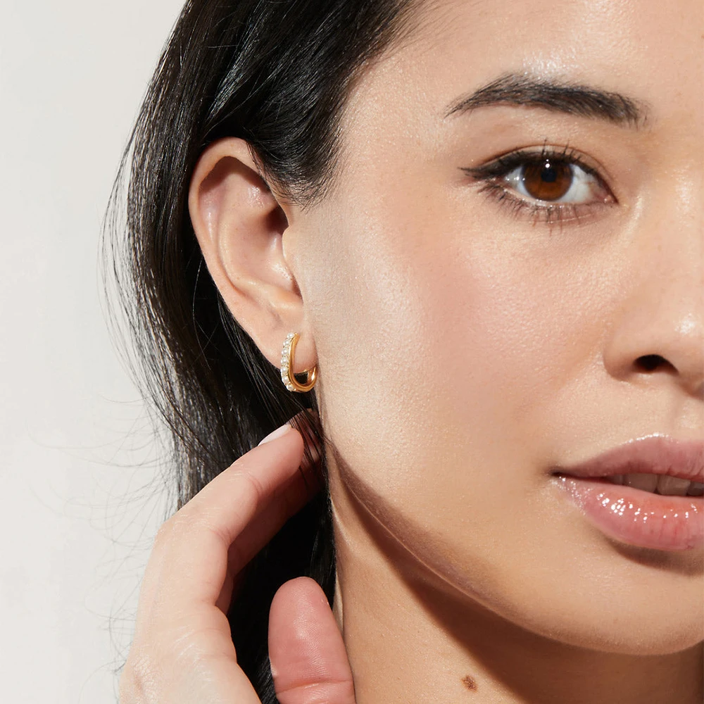 Элегантные геометрические серьги Huggie с имитацией жемчуга гипоаллергенные