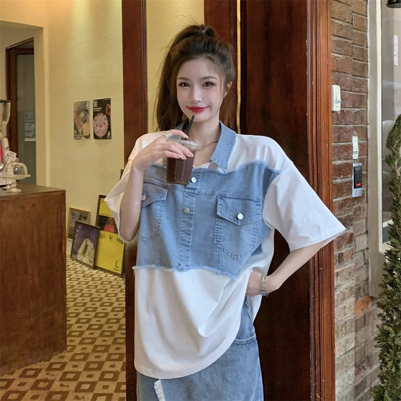 

Футболка женская джинсовая оверсайз, уличная одежда из денима в стиле пэчворк, Модный повседневный топ свободного кроя в Корейском стиле, универсальная шикарная рубашка, на лето